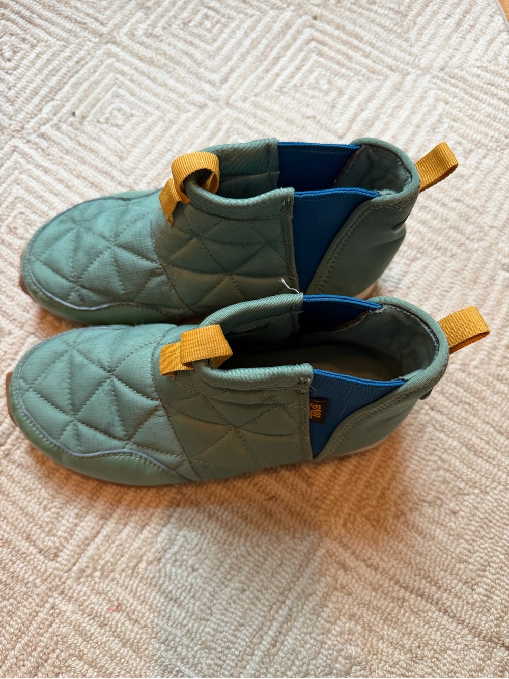 Kids TEVA Quilted Slip-On Shoes in Teal with Yellow Pull Tabs